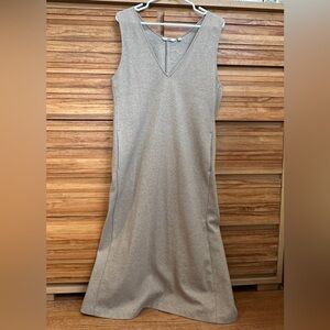 UNIQLO Brushed Jersey Jumper Skirt|Beige|Low V-Neck|Size M |Online Exclusive